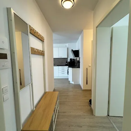 Feel Like 8 Apartment *