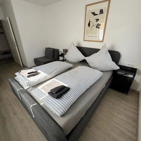 Feel Like 8 Apartment *